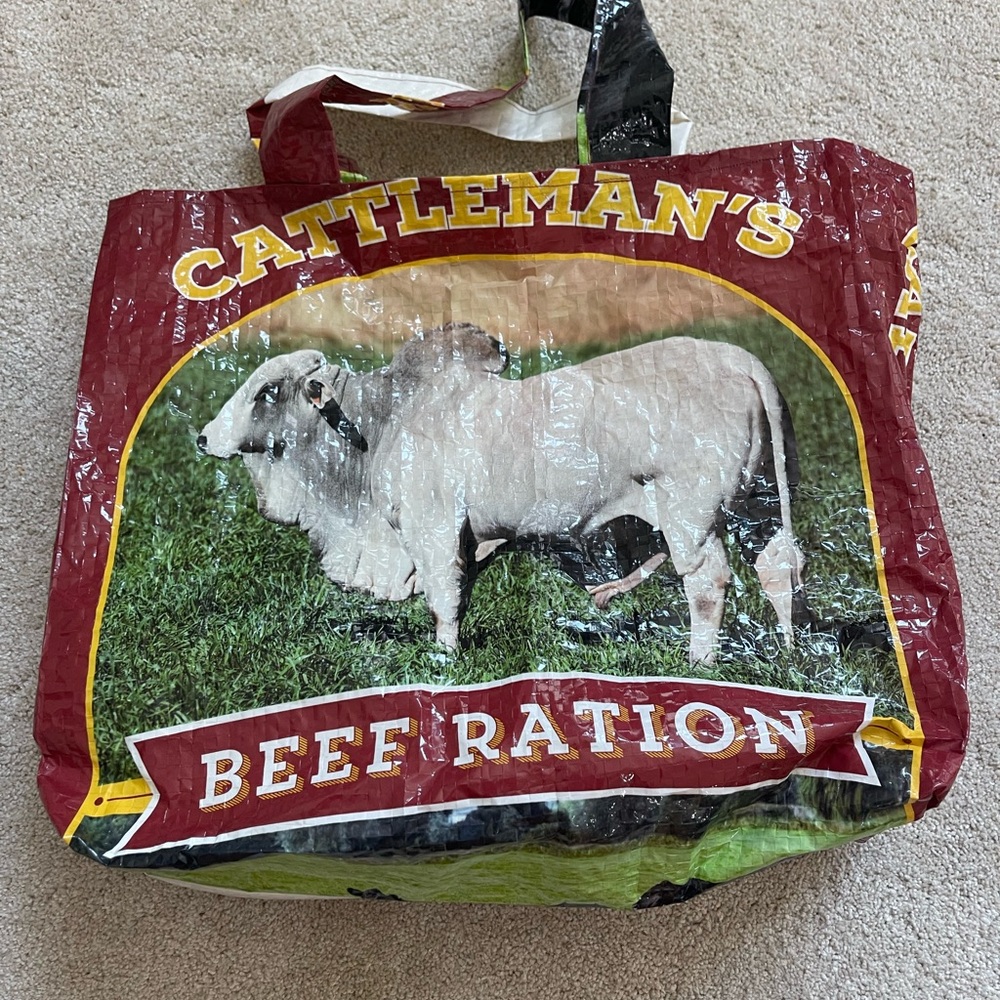 Feed tote bag